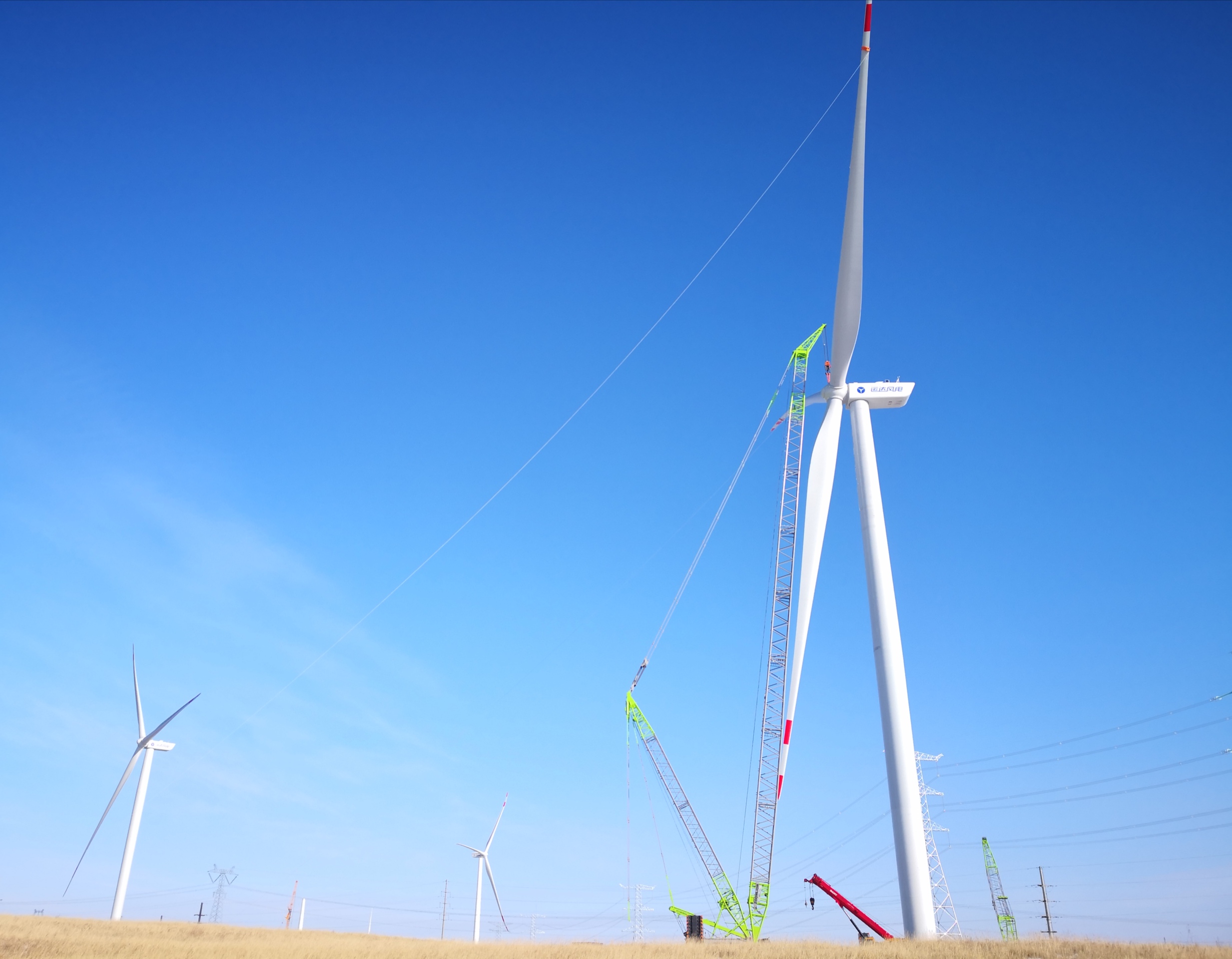 全球首台4.5MW级三电平1140V鼠笼全功率风电机组乐成并网