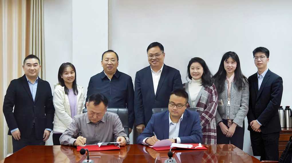 008PG国际与湖北长江影戏集团签署战略相助协议 以能源科技赋能影视工业绿色生长